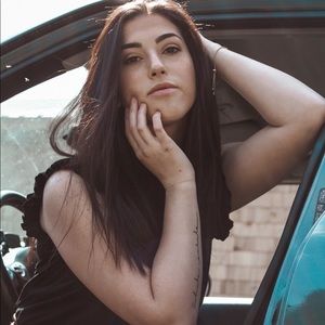 Meet your Posher, Shelby